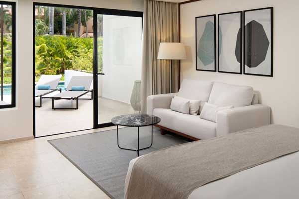 Aqua Junior Suite Swim-Up, Garden View - Live Aqua Punta Cana Hotel